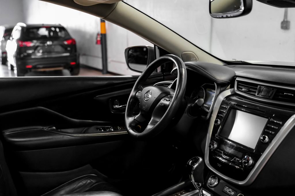 Used 2020 Nissan Murano Platinum w/ Cargo Package image 16
