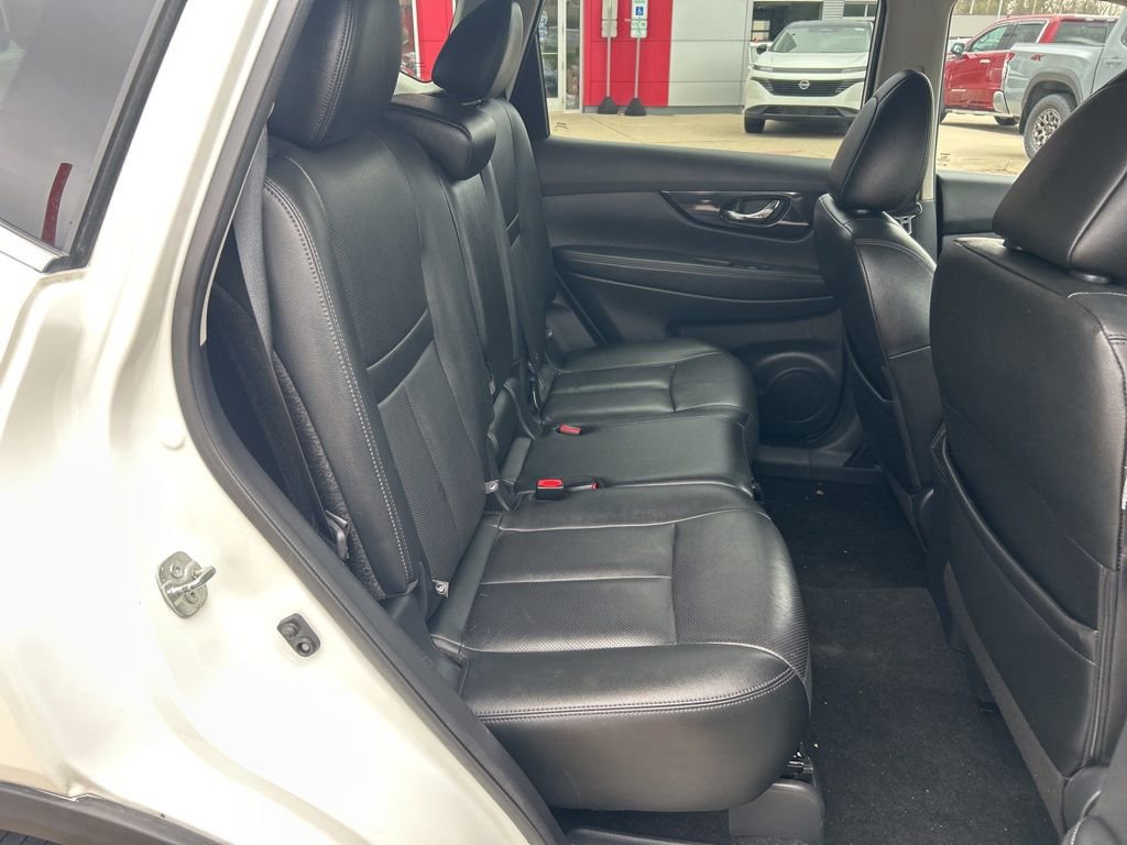 Used 2018 Nissan Rogue SL w/ Premium Package image 19