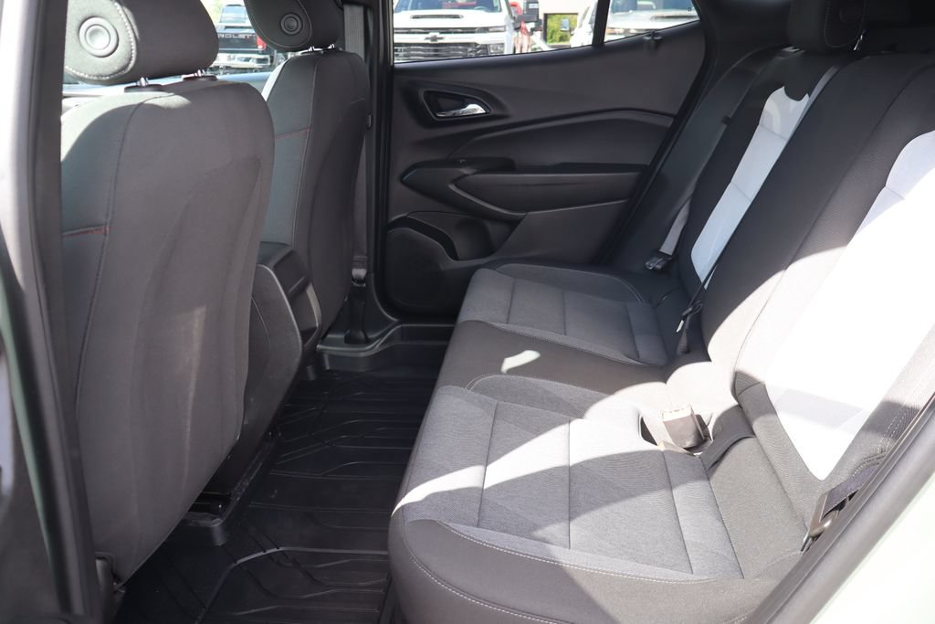 Used 2024 Chevrolet Trax RS w/ Driver Confidence Package FWD image 17