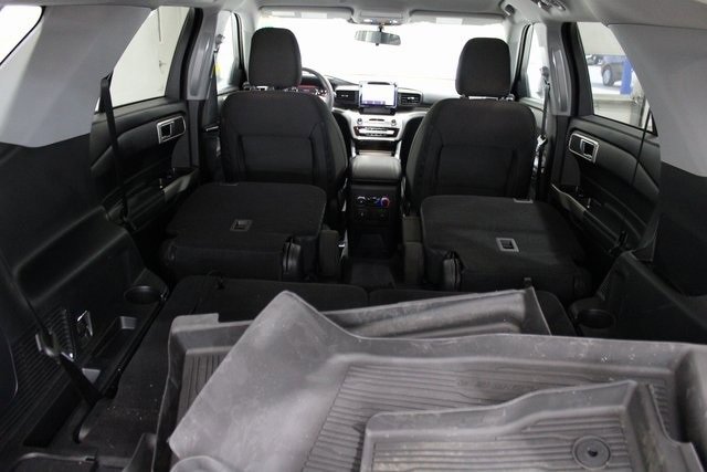 Used 2023 Ford Explorer XLT image 25
