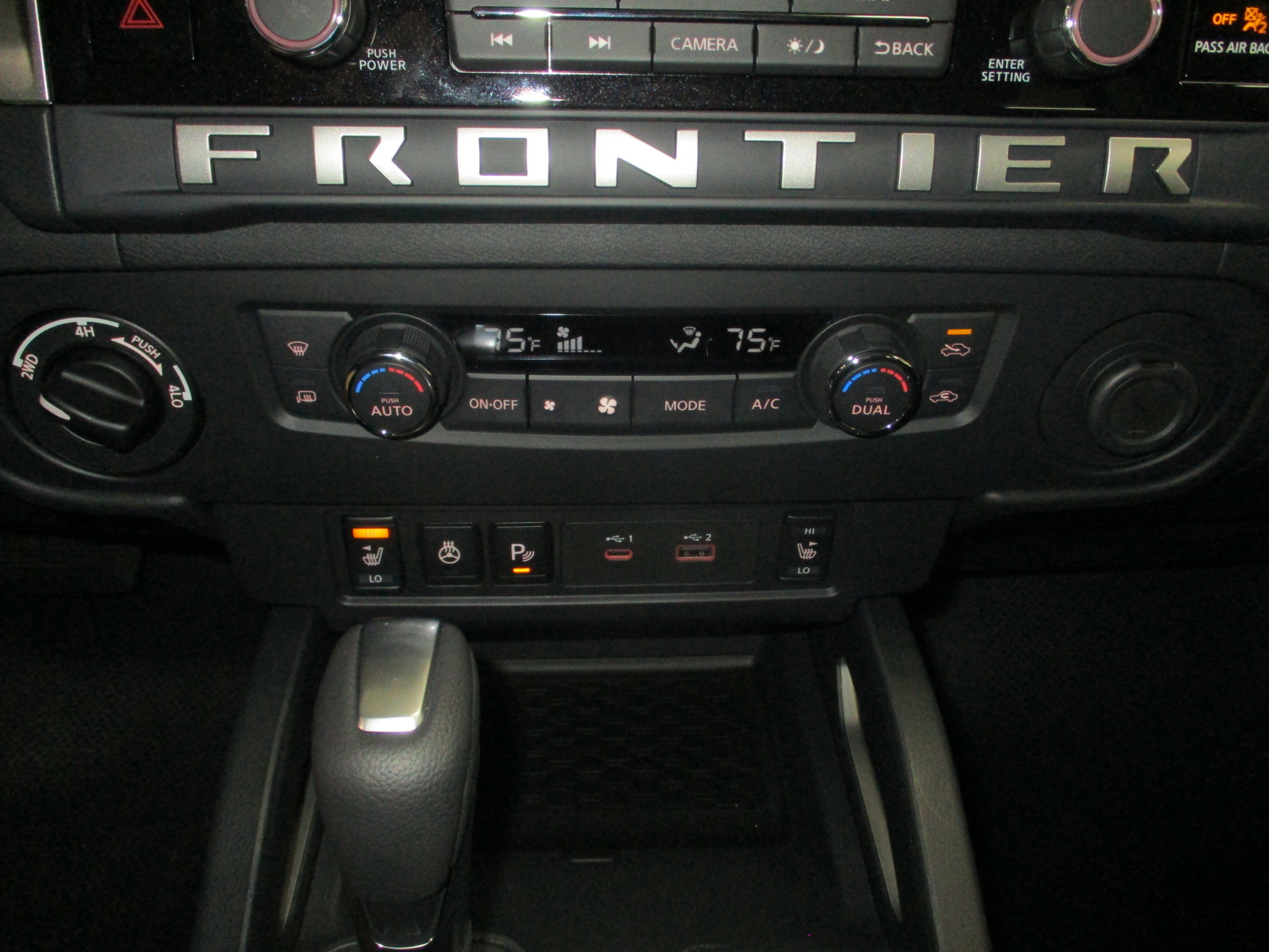 New 2025 Nissan Frontier SL image 25