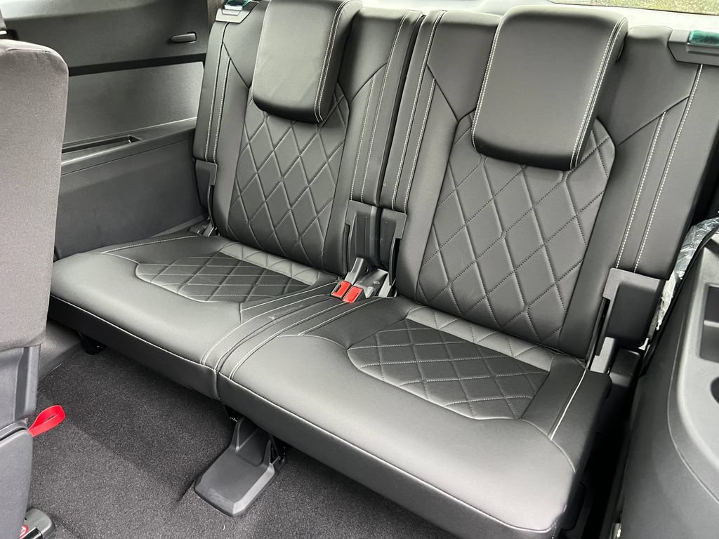 New 2025 Volkswagen Atlas SEL Premium R-Line AWD/4WD image 8