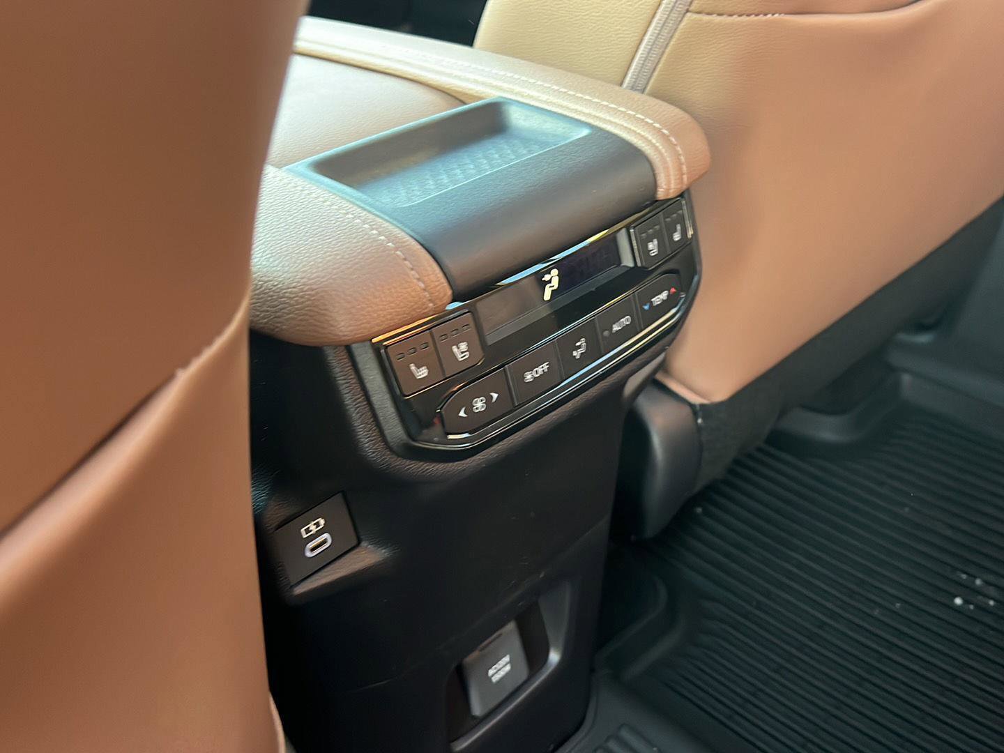 New 2026 Toyota Grand Highlander AWD Hybrid image 12