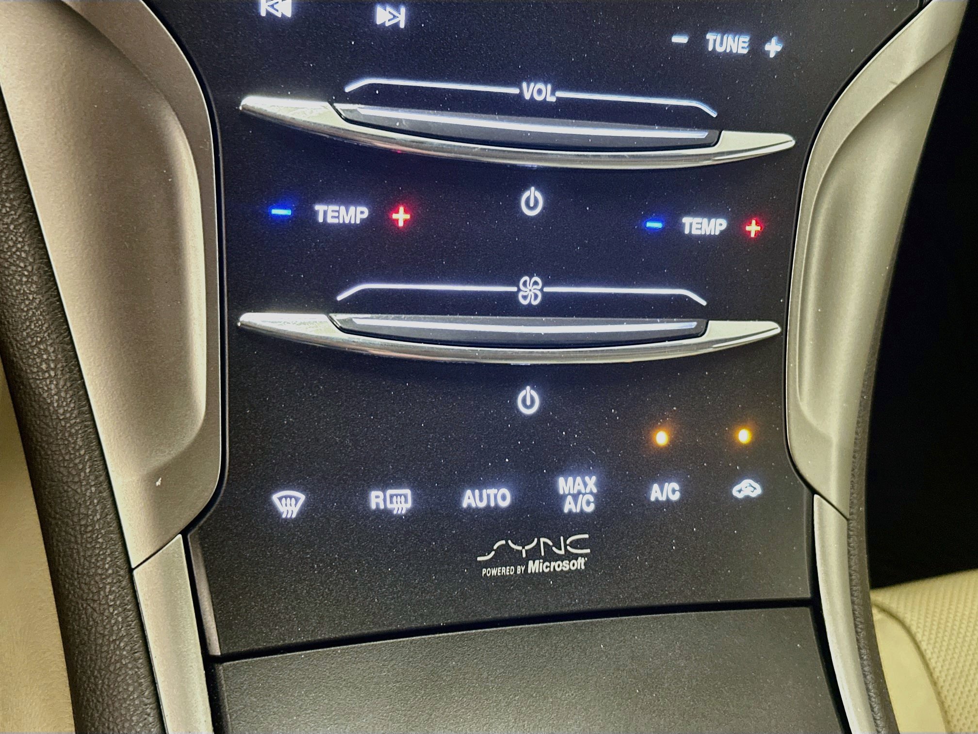 Used 2015 Lincoln MKZ w/ Equipment Group 102A Reserve FWD image 24