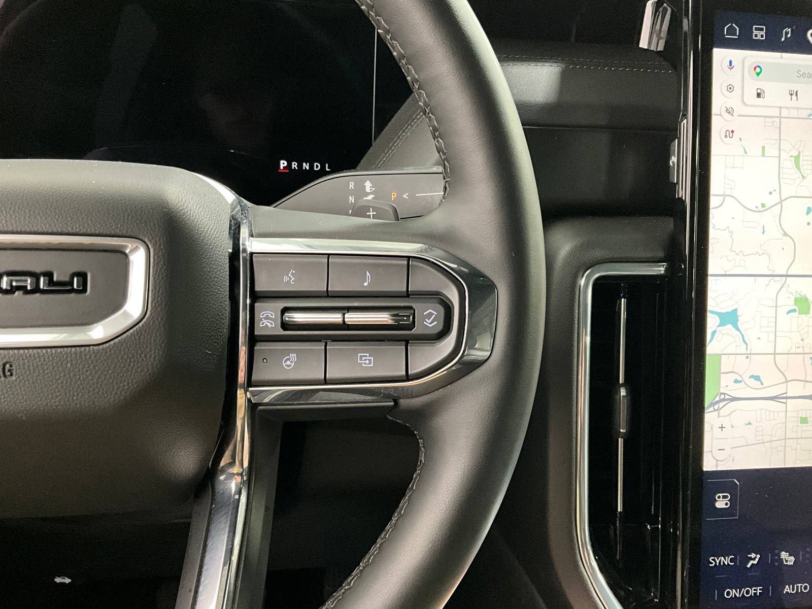 Used 2025 GMC Yukon XL Denali image 19