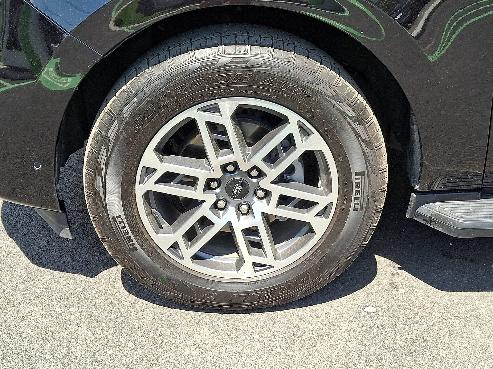 Certified 2025 Ford Expedition Active AWD/4WD image 9