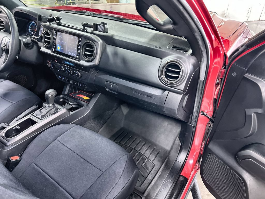 Used 2023 Toyota Tacoma TRD Off-Road w/ Advanced Technology Package AWD/4WD image 32