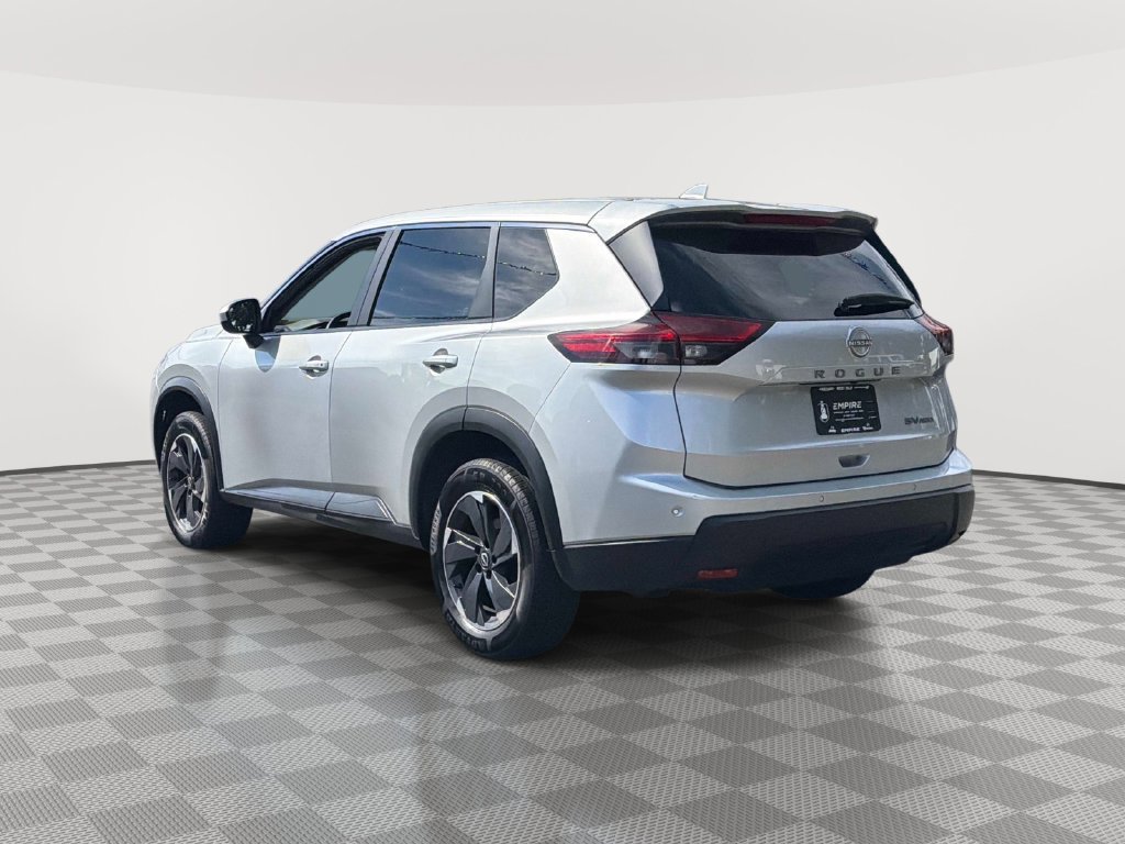 Used 2024 Nissan Rogue SV AWD/4WD image 6