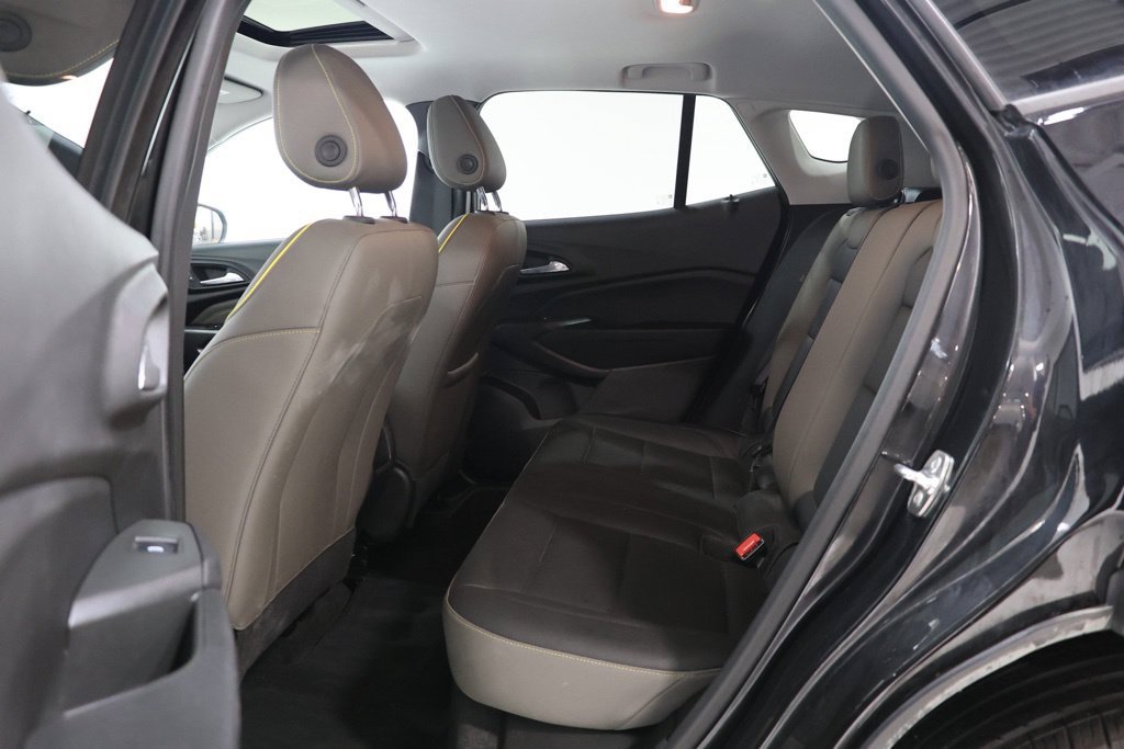 Used 2025 Chevrolet Trax ACTIV w/ Sunroof Package FWD image 29