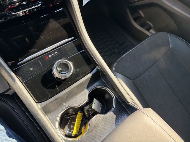 New 2025 Jeep Grand Cherokee Altitude image 18