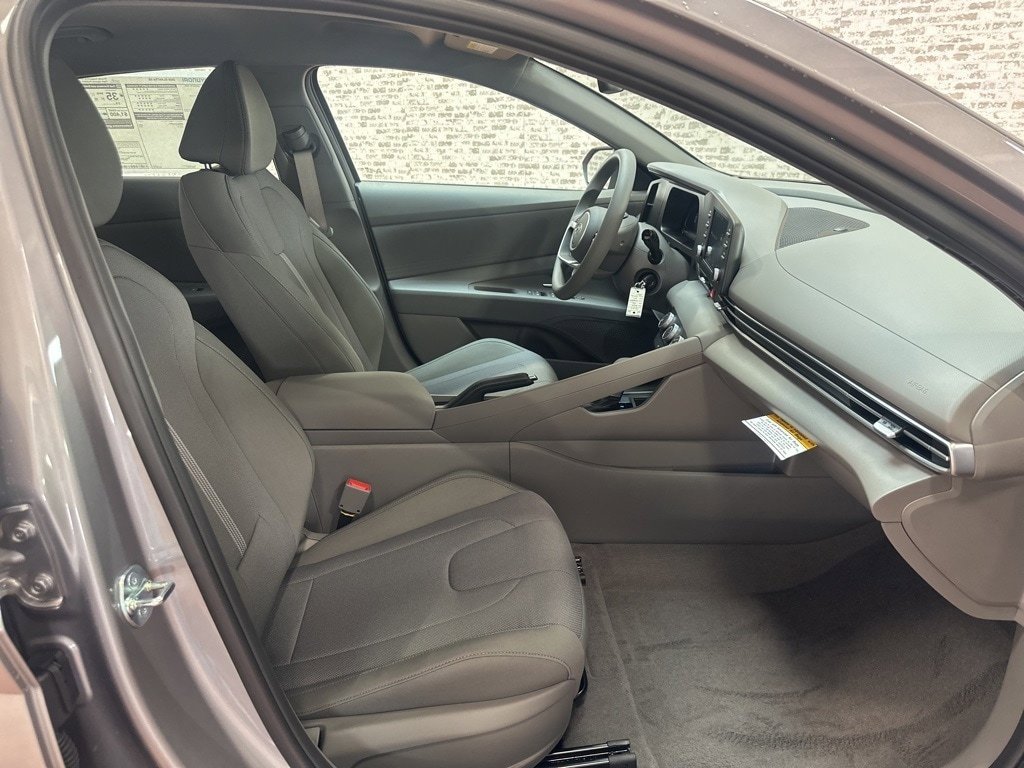 New 2026 Hyundai Elantra SE image 12