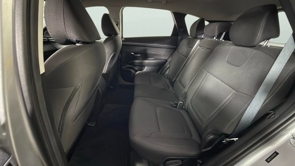 Used 2023 Hyundai Tucson SE image 25
