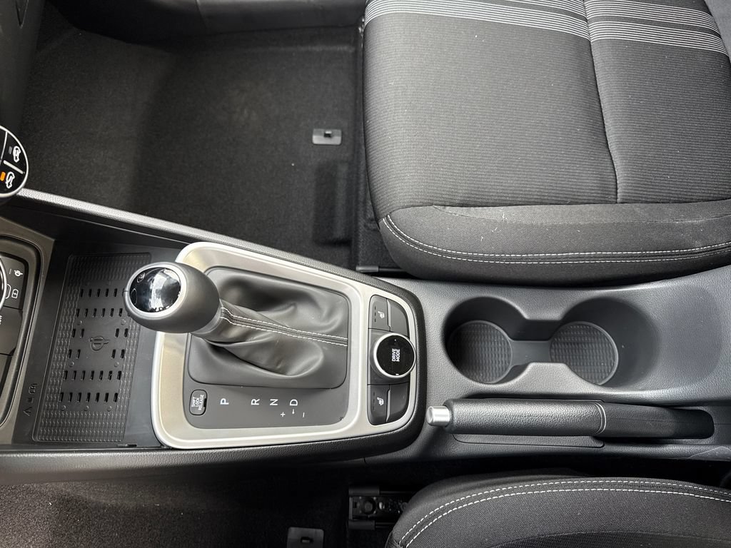 New 2026 Hyundai Venue SEL FWD image 24