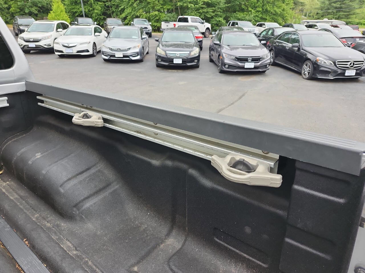 Used 2012 Nissan Frontier SV w/ SV Premium Utility Pkg image 8