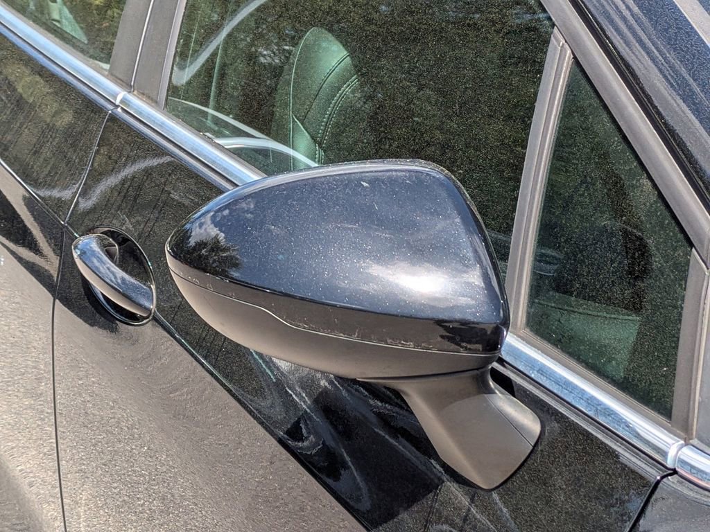 Used 2019 Chevrolet Cruze Premier image 11