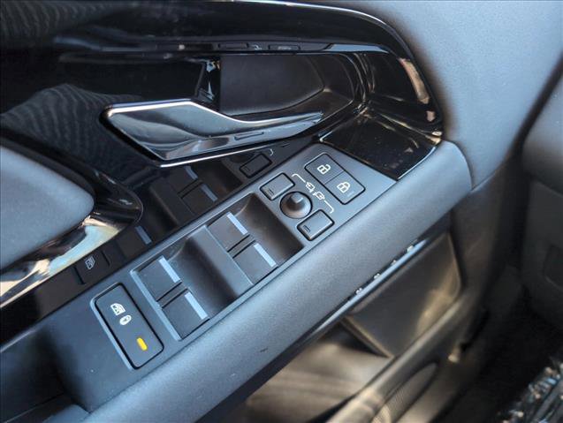 Used 2024 Land Rover Range Rover Evoque S image 16