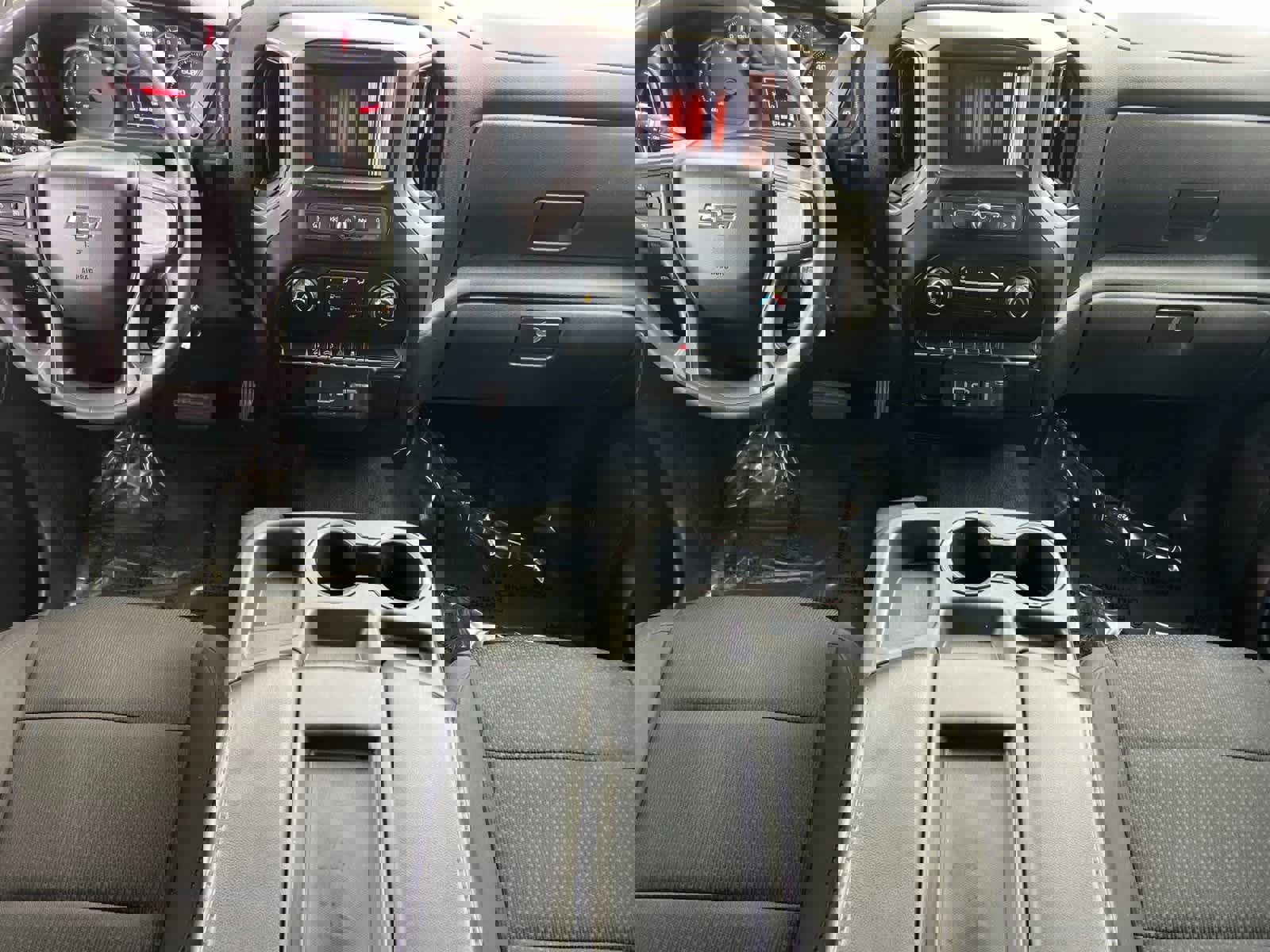 Used 2020 Chevrolet Silverado 1500 Custom Trail Boss w/ Custom Convenience Package image 4