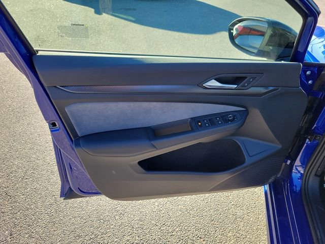 Used 2025 Volkswagen Golf R Black Edition image 11