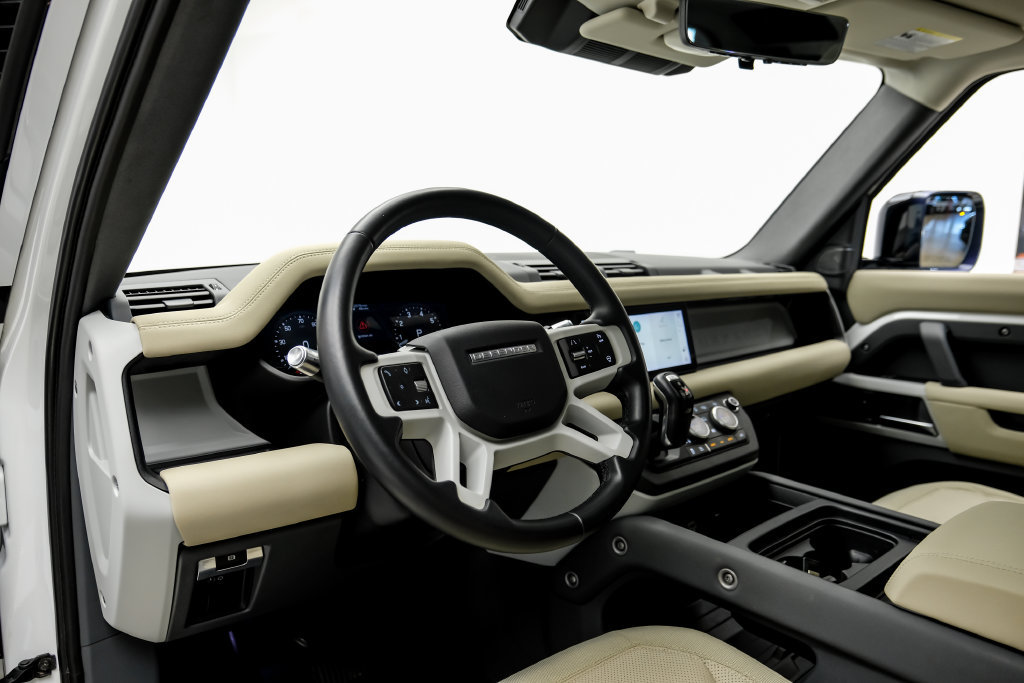 Used 2020 Land Rover Defender 110 SE AWD/4WD image 5