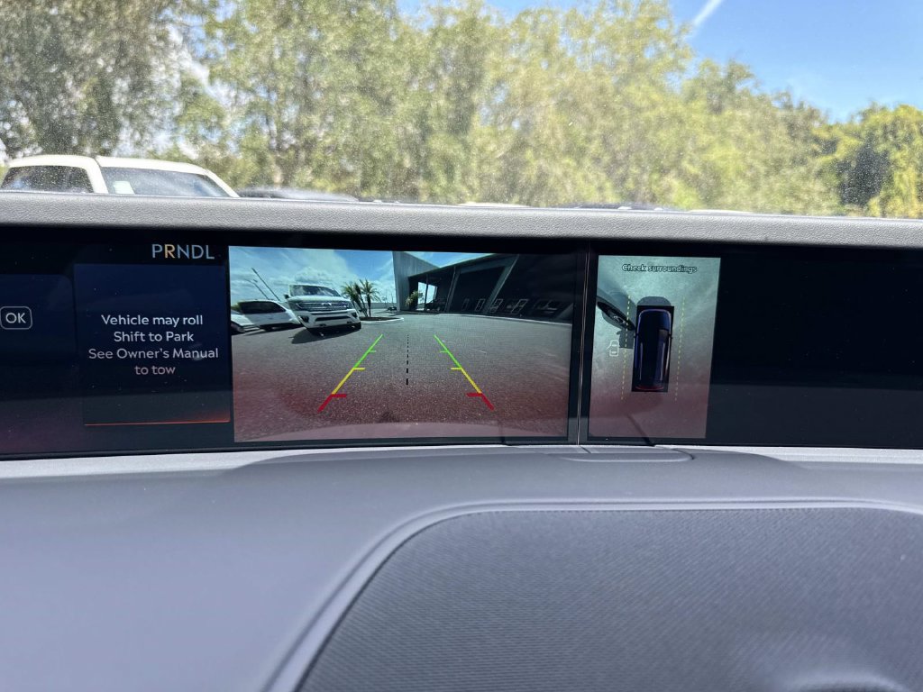 New 2026 Lincoln Nautilus Premier AWD/4WD image 24