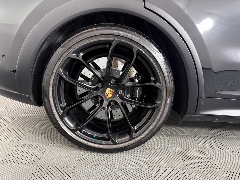 Certified 2023 Porsche Cayenne Turbo GT AWD/4WD image 13