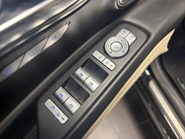 Used 2022 Genesis GV80 2.5T w/ Prestige Package 05 RWD image 11