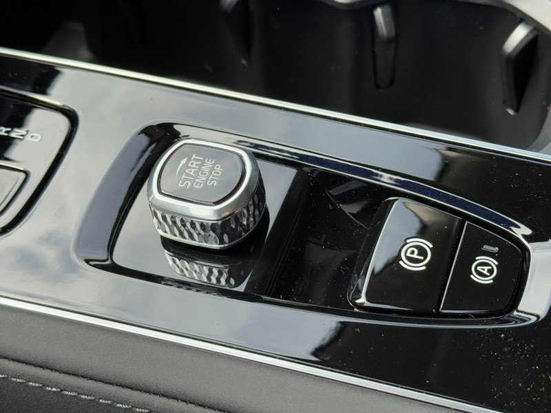 New 2026 Volvo XC90 B5 Plus w/ Protection Package image 13