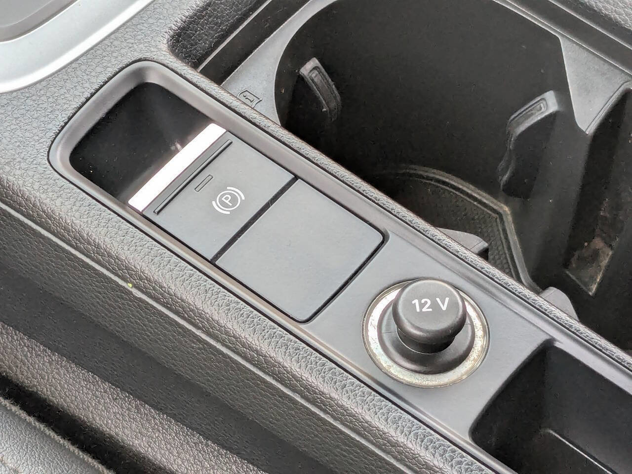 Used 2020 Audi Q3 2.0T Premium image 28