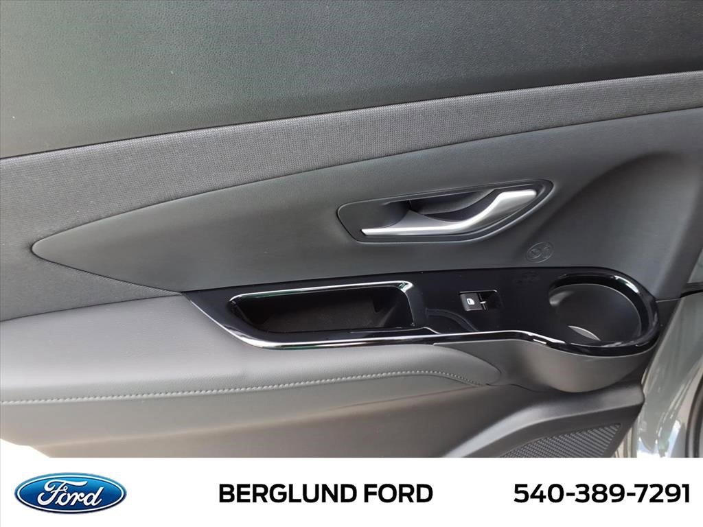 Used 2025 Hyundai Santa Cruz Limited image 35