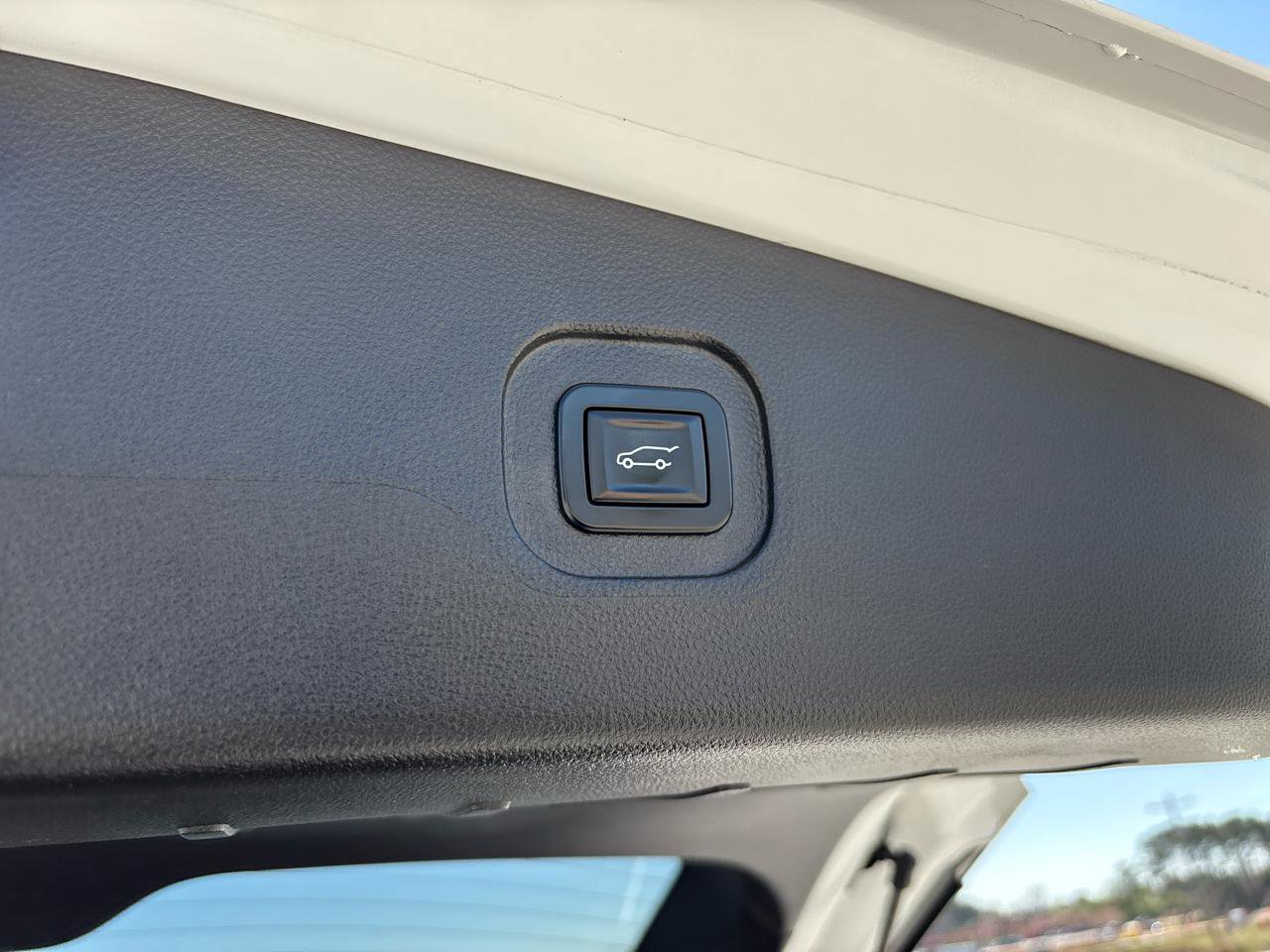 Used 2013 Chevrolet Equinox LTZ image 24