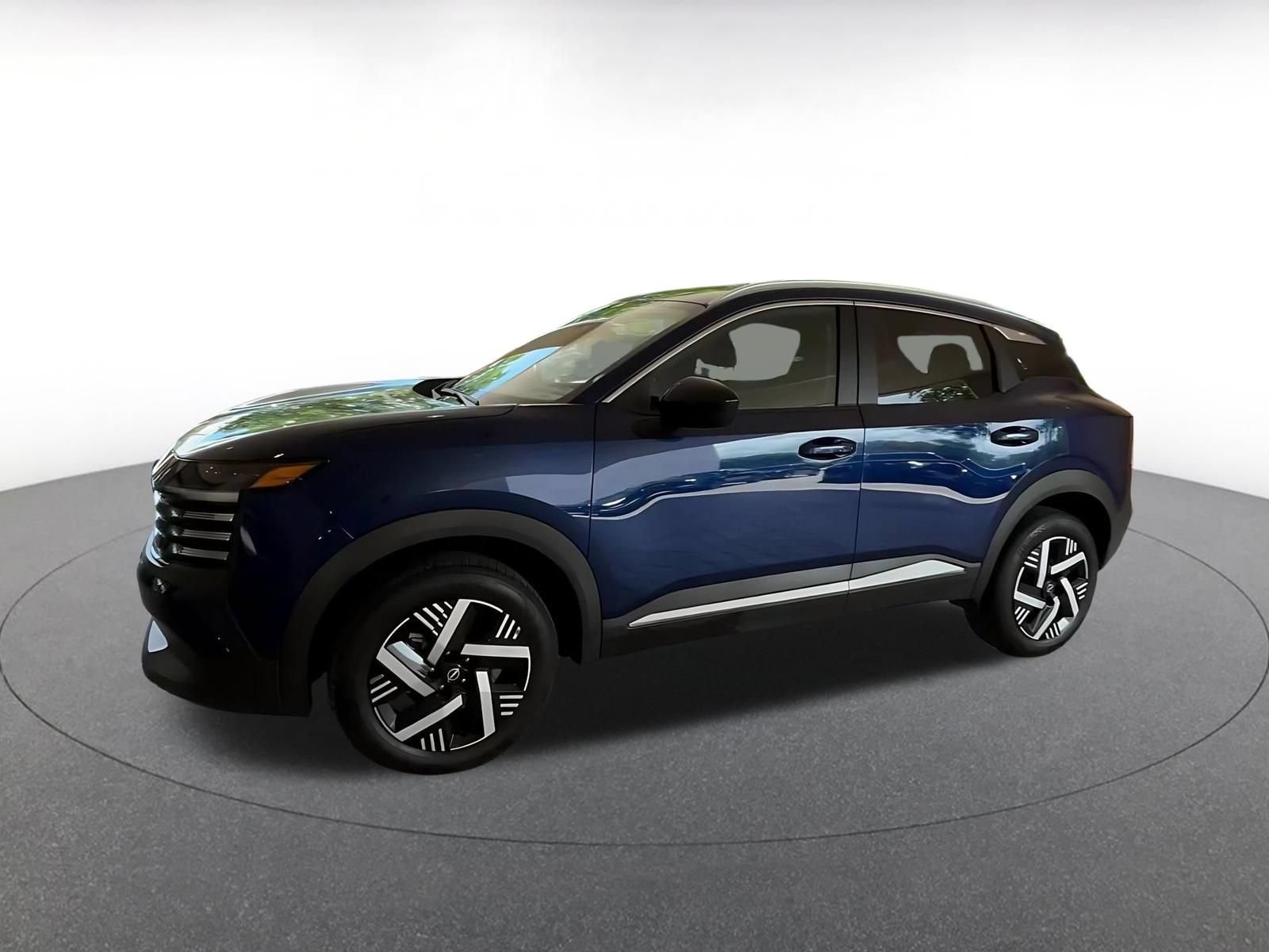Used 2026 Nissan Kicks SV w/ Cold Weather Package FWD image 8