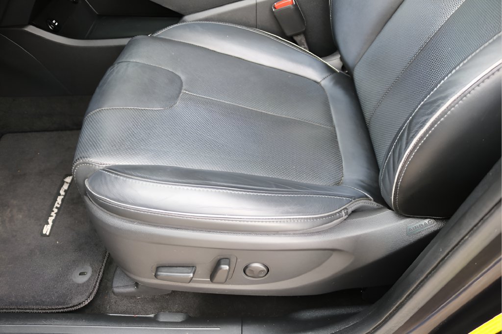 Used 2021 Hyundai Santa Fe SEL w/ Convenience + Premium Package FWD image 14