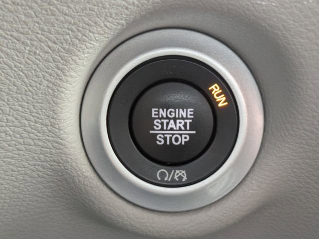 Used 2023 Chrysler Voyager LX image 36