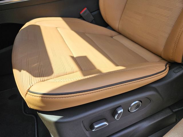 New 2026 Cadillac Escalade ESV Luxury w/ Touring Package image 8