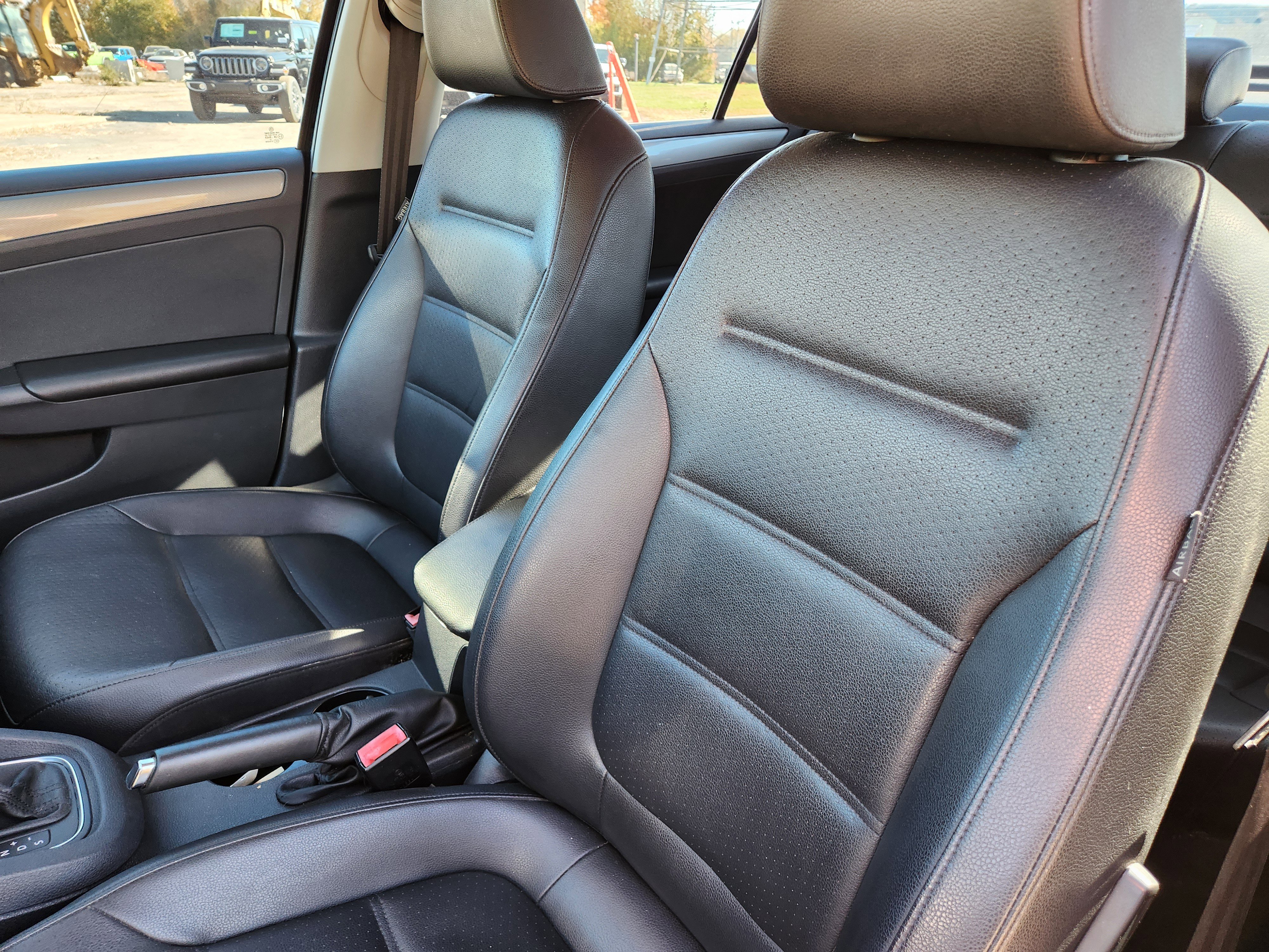 Used 2015 Volkswagen Jetta SE image 24