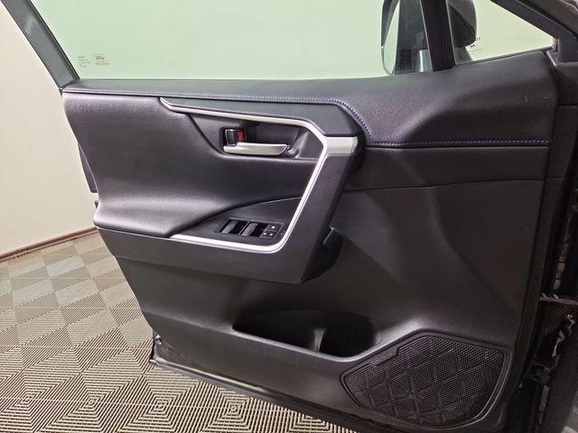 Used 2021 Toyota RAV4 XSE AWD/4WD image 33