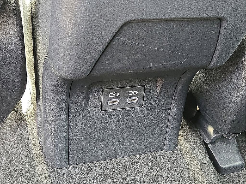 Used 2025 Toyota Prius LE image 17