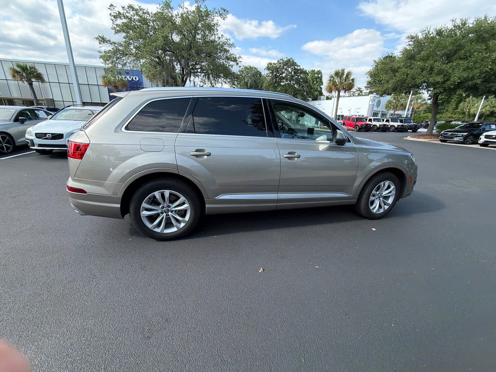 Used 2017 Audi Q7 3.0T Premium Plus AWD/4WD image 16