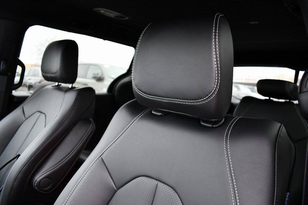 New 2026 Chrysler Voyager LX FWD image 13