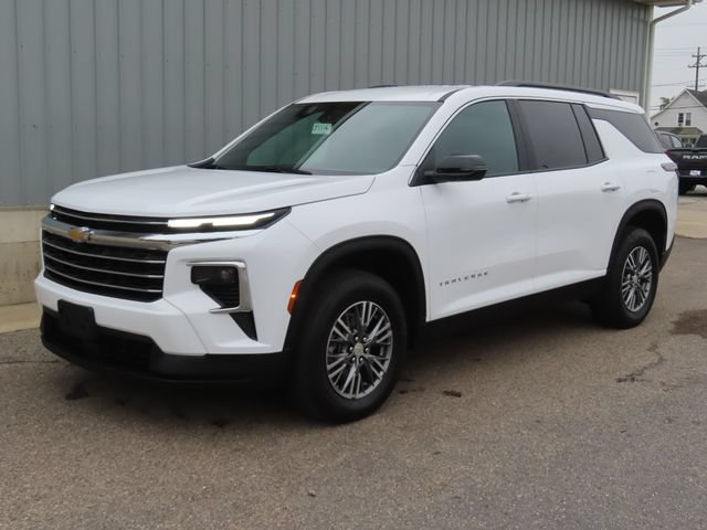 Used 2025 Chevrolet Traverse LT AWD/4WD image 5