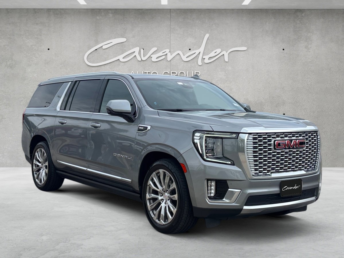 Used 2023 GMC Yukon XL Denali w/ Max Trailering Package AWD/4WD image 2