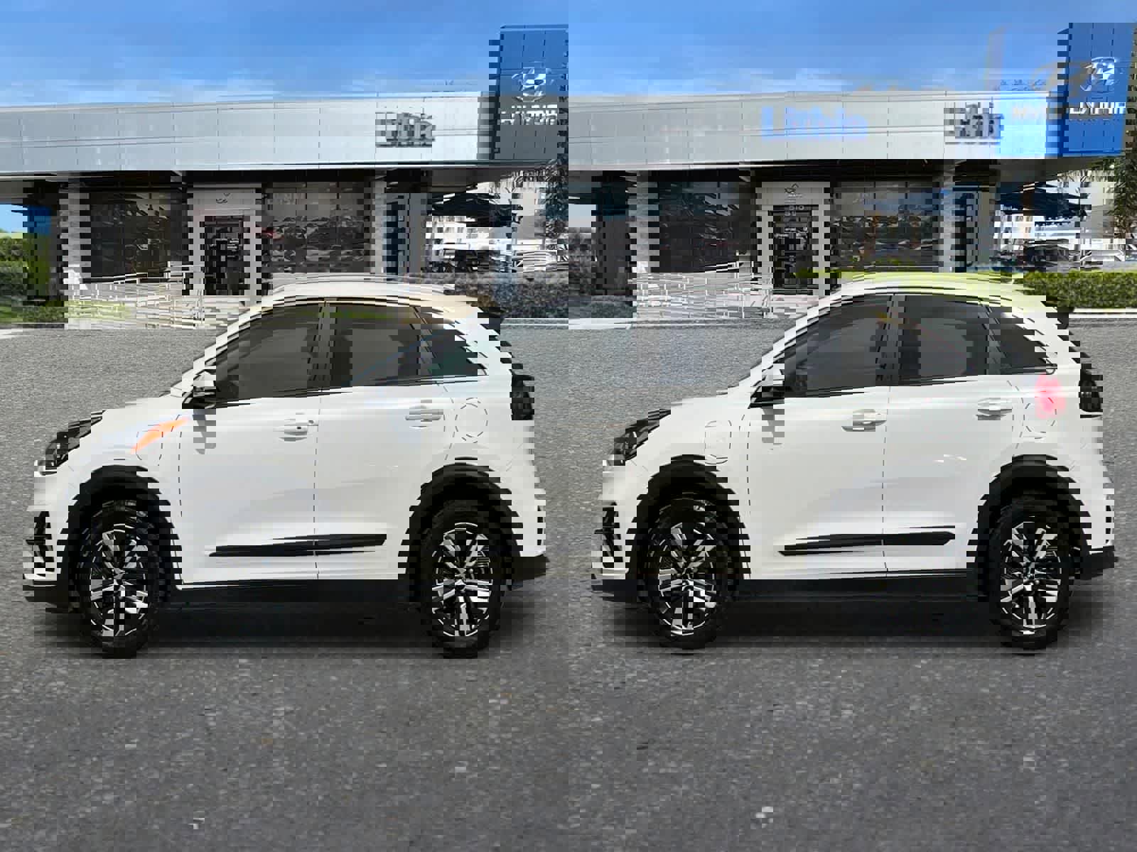 Used 2022 Kia Niro EX Premium image 6