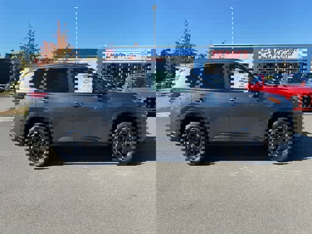 New 2026 Nissan Rogue SV image 8