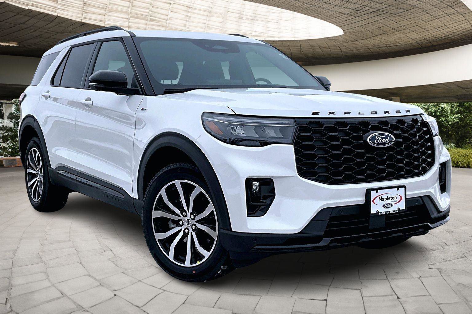 New 2026 Ford Explorer ST-Line image 2