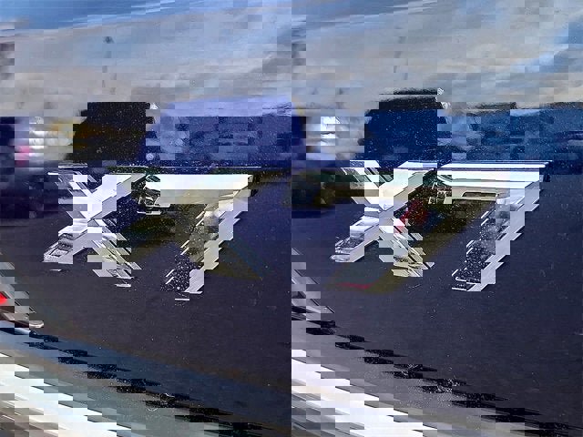 Used 2025 BMW X7 xDrive40i w/ Executive Package image 11