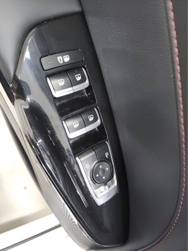 Used 2024 Kia K5 GT w/ GT1 Package image 27