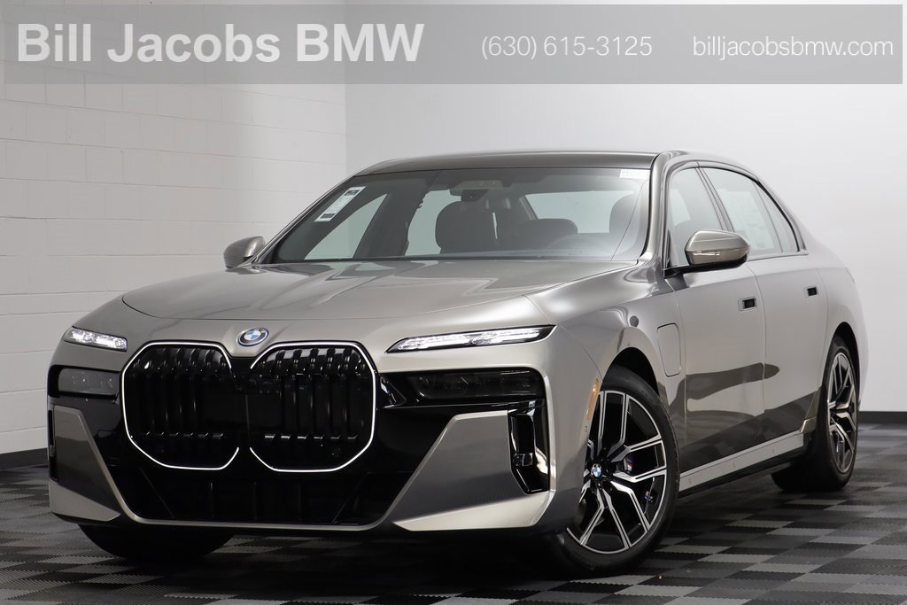 New 2026 BMW 750e xDrive