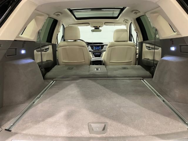 Used 2017 Cadillac XT5 Luxury w/ Driver Awareness Package FWD image 31