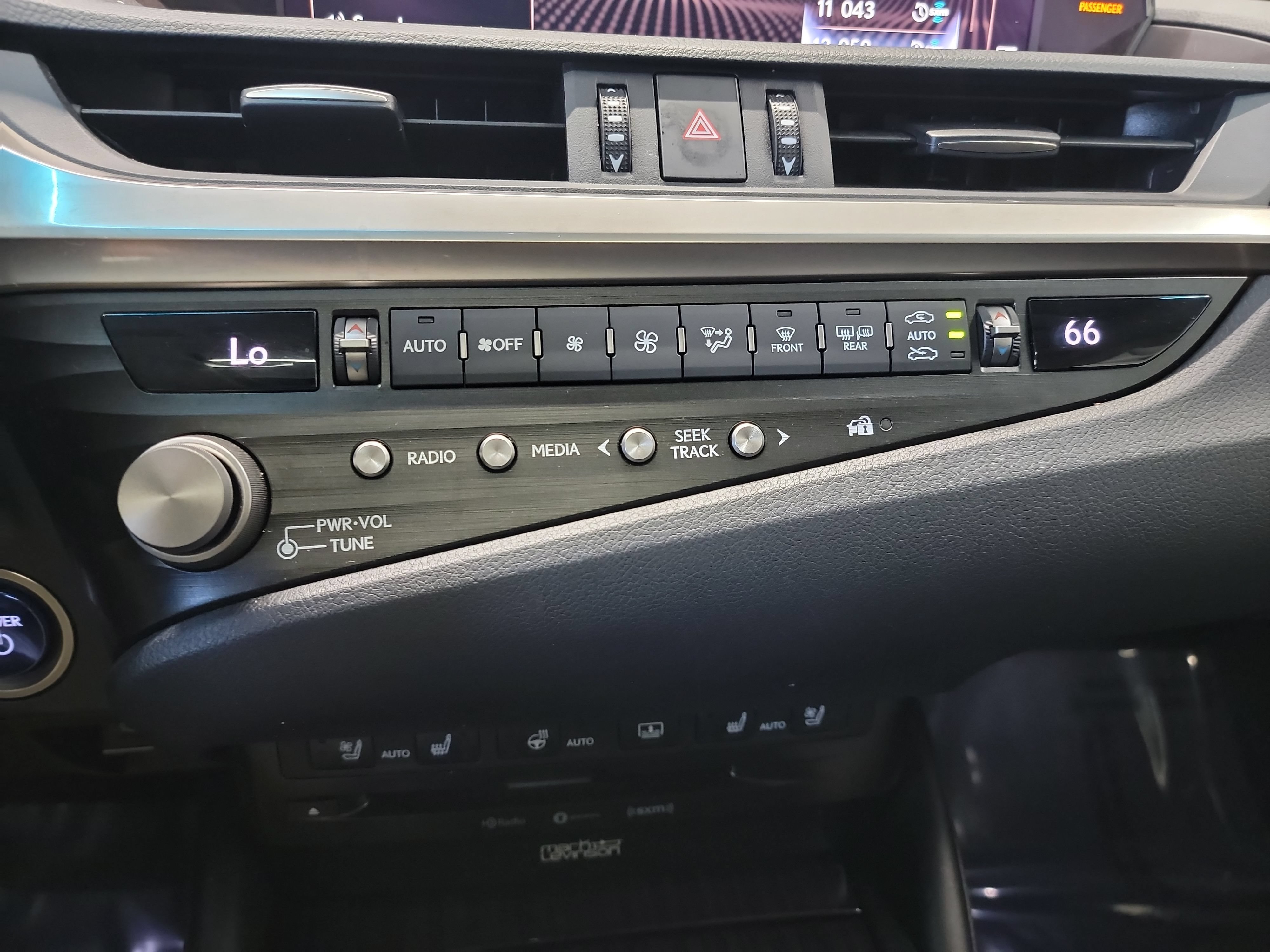 Used 2021 Lexus ES 300h w/ Accessory Package 2 FWD image 21