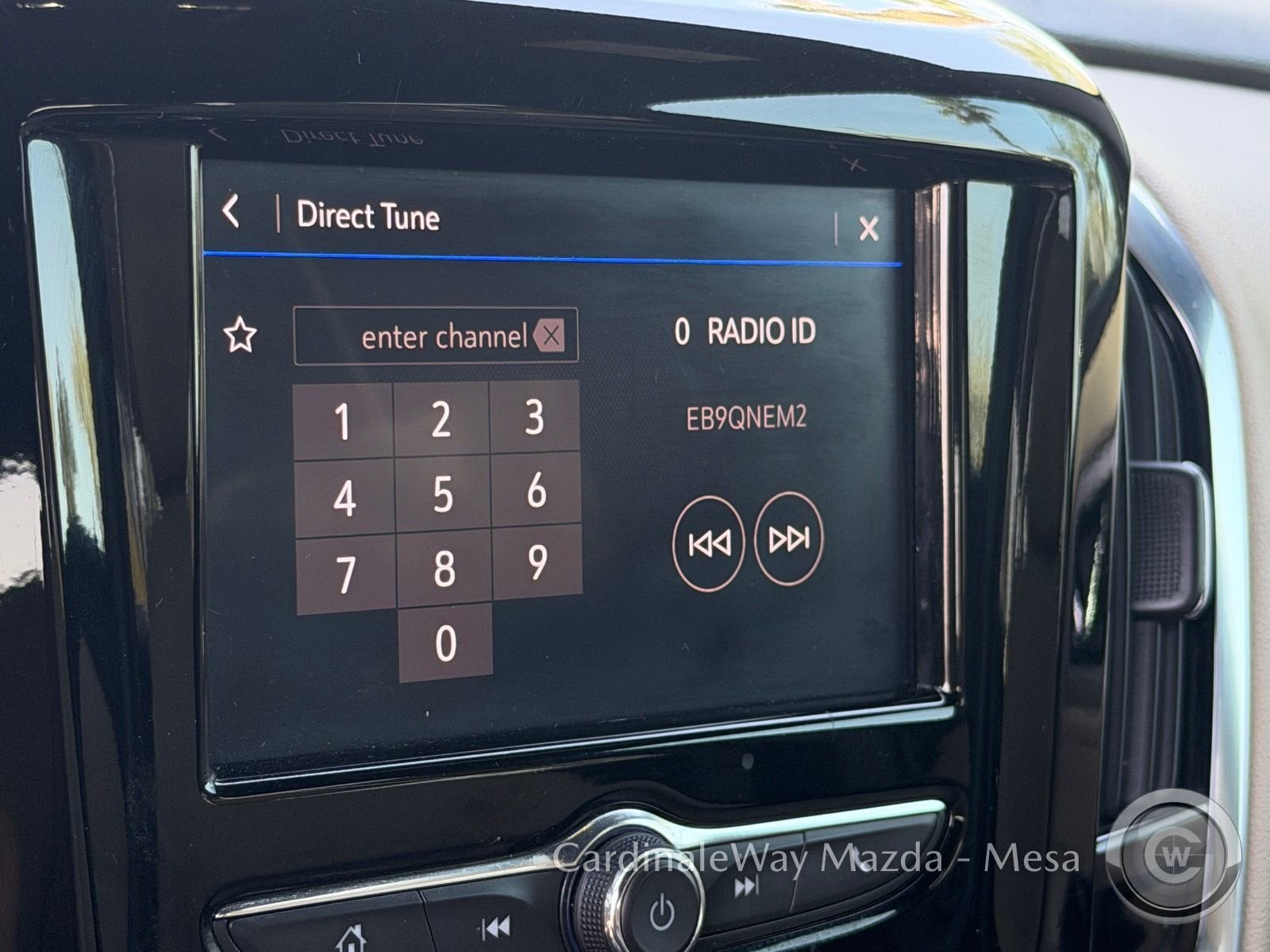 Used 2023 Chevrolet Traverse LS image 25